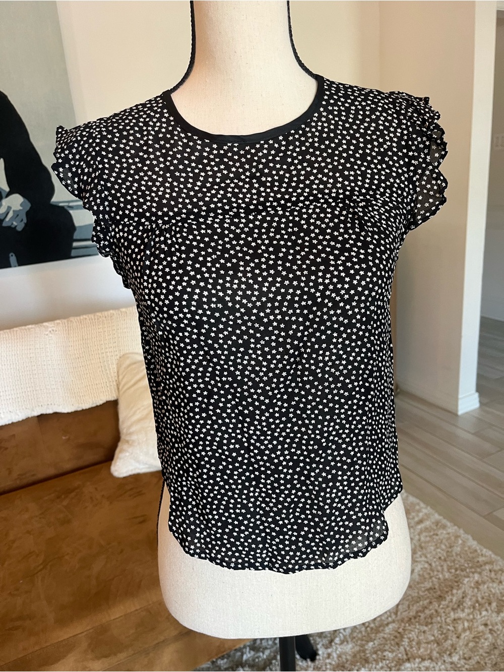 Vintage Reformation black and white stars top with ruffle sleeves